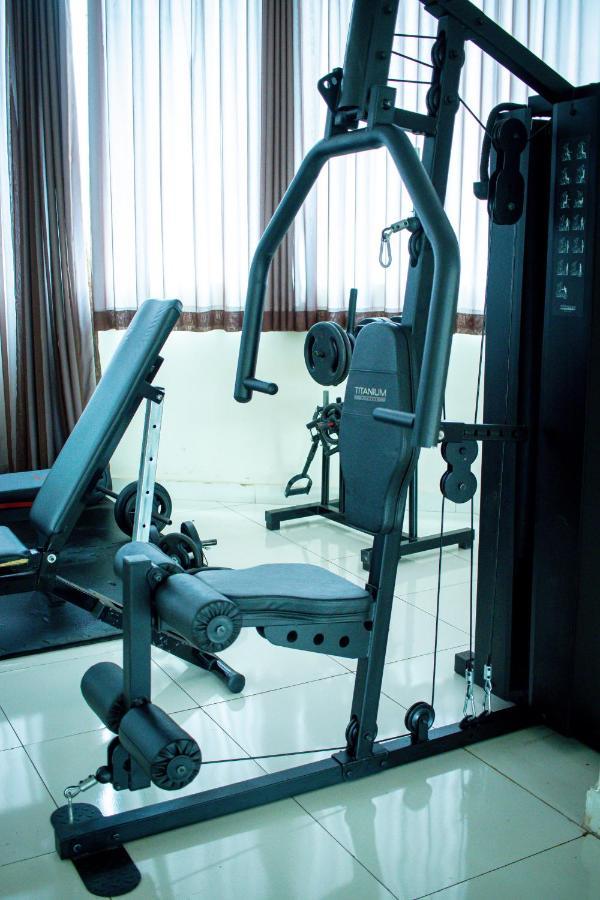 Hotel H2 Congonhas Eksteriør billede Leg press machine