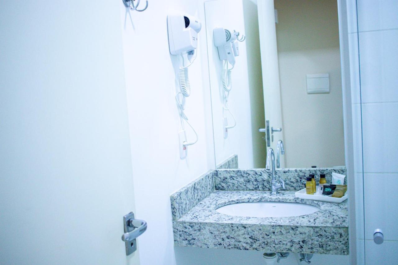 Hotel H2 Congonhas Eksteriør billede Bathroom