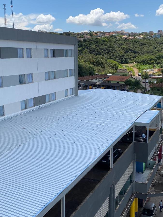 Hotel H2 Congonhas Eksteriør billede A metal roof