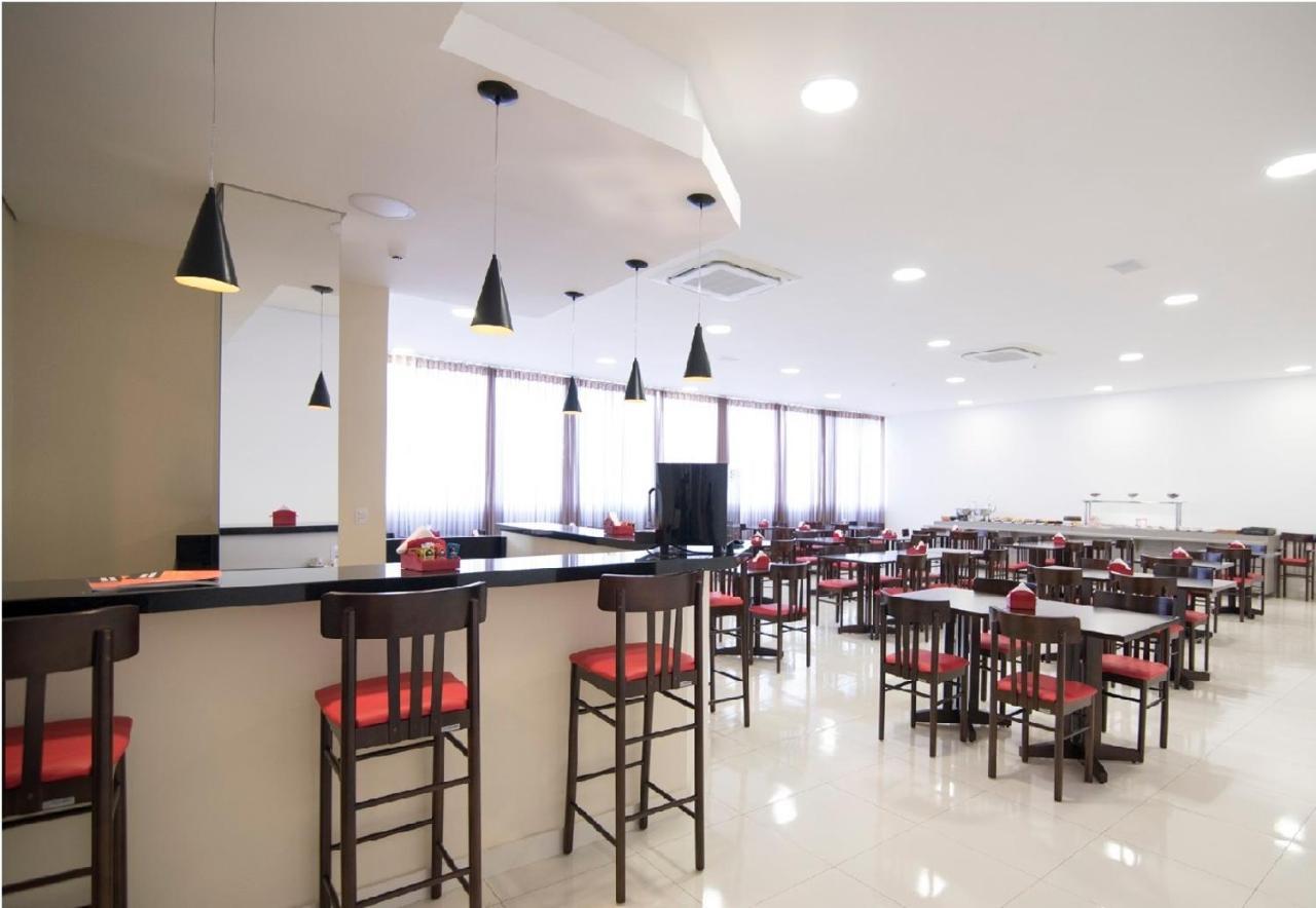 Hotel H2 Congonhas Eksteriør billede The interior of the airport's business lounge