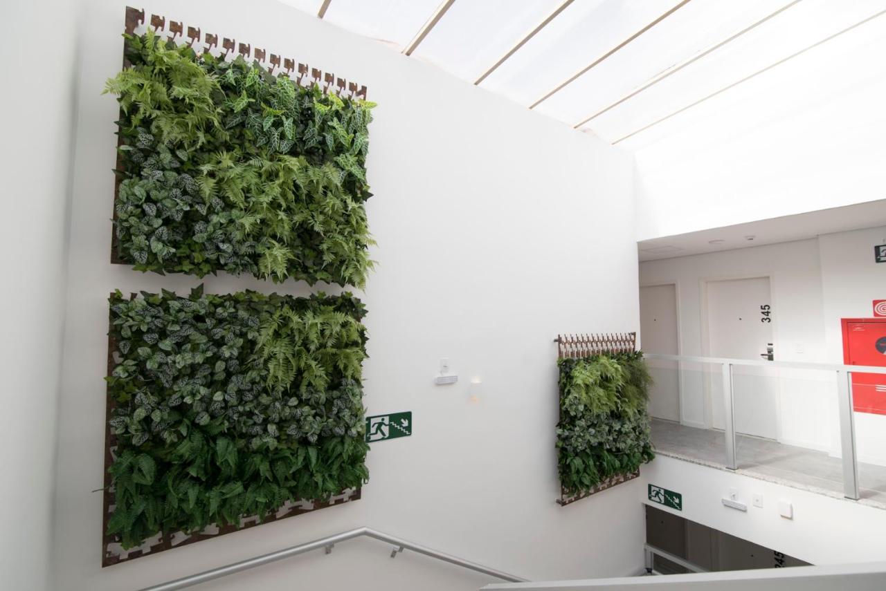 Hotel H2 Congonhas Eksteriør billede Living wall